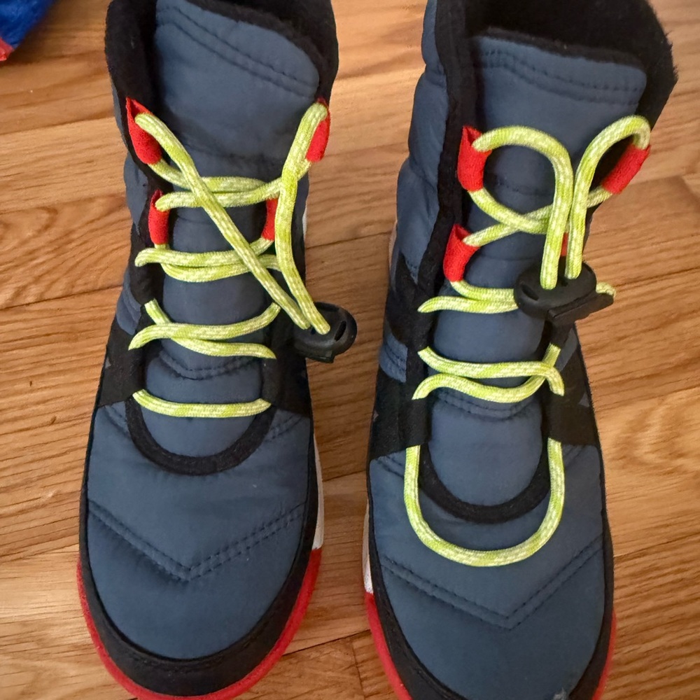 Like New Sorel Kids Boots - Size 3.5